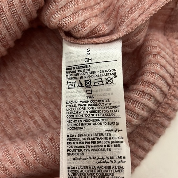 Old Navy Pink Ribbed Long Sleeve Top Shirt Blouse Small NEW! square neckline - Picture 6 of 7